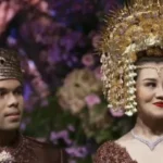 50 Pantun Cinta Minang: Bikin Pasangan Jatuh Hati