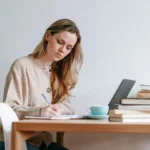 AI: Temukan Ide Makalah Keren, Santai, dan Cepat!