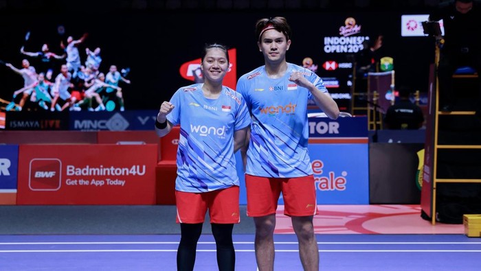 Adnan/Indah: Kejutan di 8 Besar Indonesia Open 2025!