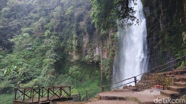 Air Terjun Sikulikap: Petualangan Menyegarkan, Hilangkan Penatmu Sejenak
