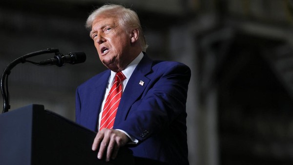 Amuk Trump: Tekanan Keras ke The Fed Soal Suku Bunga