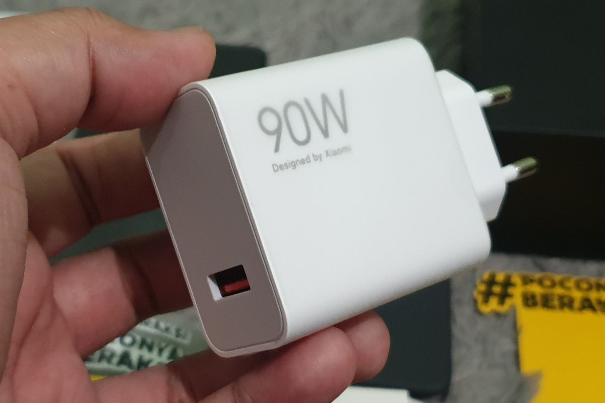 Bahaya Charger Terpasang Terus? Ini Penjelasan Lengkapnya