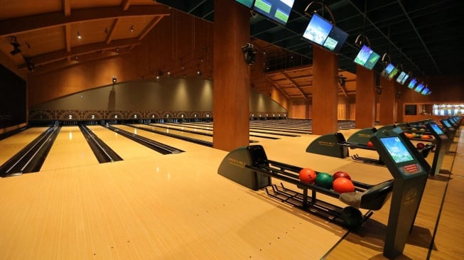 Bowling Futuristik: Sensasi Hipnotis yang Takkan Terlupakan Semua Usia!