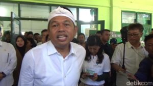 Dedi Mulyadi Tegas! Tilang Patwal Tanpa Helm, Ini Sebabnya