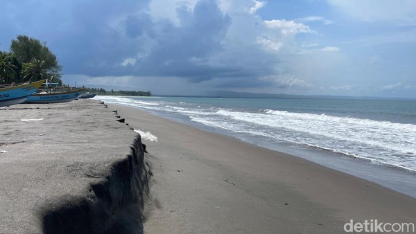 Eksplorasi 5 Pantai Tersembunyi Jawa Barat: Liburan Seharian Anti Mainstream