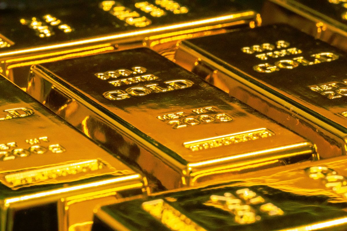 Emas Dunia Anjlok Tajam! Turun 1,8% Seminggu Ini