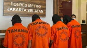 Geger! Dua Mucikari Eksploitasi Anak di Apartemen Sentul City via Hot51