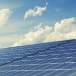 Indonesia-Singapura: Revolusi Energi Hijau, Ekspor Listrik Bersih & Kawasan Industri Ramah Lingkungan