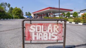 Krisis Solar Sumatra: Sopir Bus Antre Semalaman, Terdampak Parah