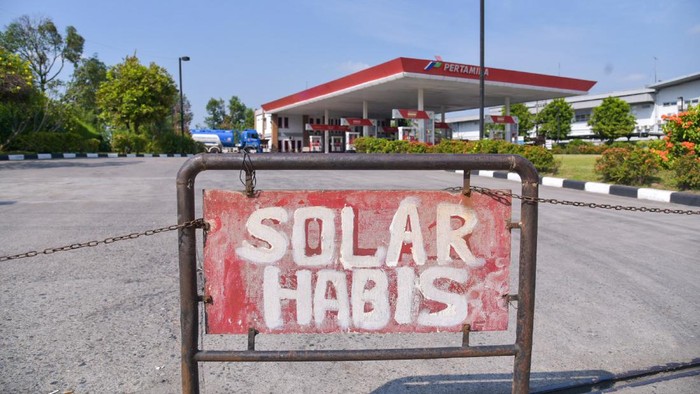 Krisis Solar Sumatra: Sopir Bus Antre Semalaman, Terdampak Parah