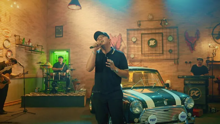 Lirik Lagu Aku Cah Kerjo Denny Caknan: Kisah Hati Wonosobo