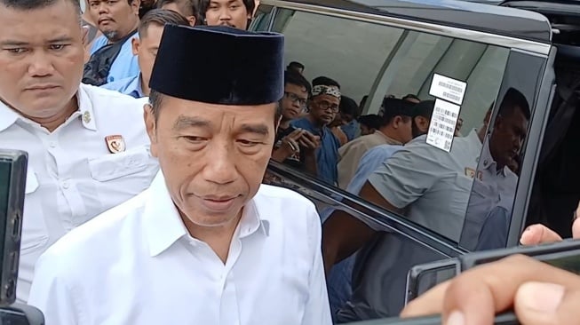 Lokasi KKN Jokowi: Rismon Sianipar Tantang Bukti Keberadaan