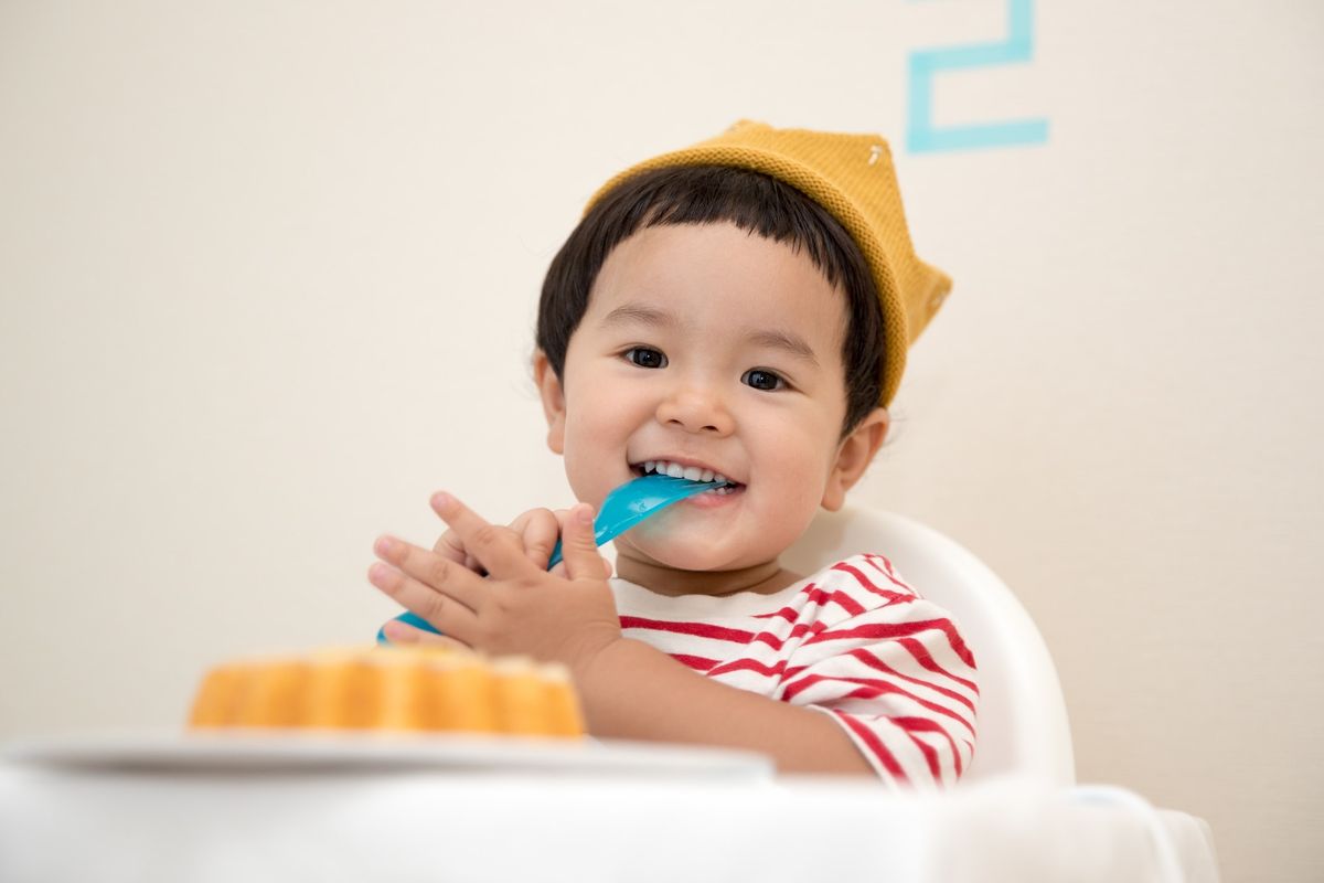 MPASI Aman? Tips Memberi Camilan Kemasan Bayi