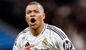 Mbappé Sepatu Emas: Rekor Baru, Taklukkan Raja Gol Madrid