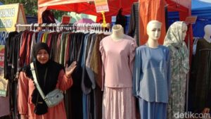 Pedagang Bekasi Naik KRL: Kisah Gembolan & Perjuangannya