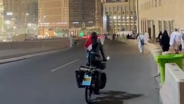 Petualangan Gowes Indonesia-Mekkah: Latihan Keras & Masakan Pribadi