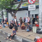 Preman Berkedok Pedagang Asongan Teror Penumpang Tanjung Priok