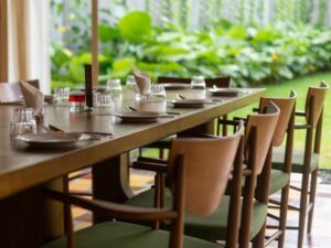 Rahasia Kafe Favorit Ibu-ibu: Suasana & Menu Terbaik