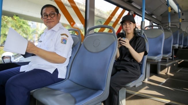 Rute Transjabodetabek Blok MPIK 2: Banjir Penumpang di Hari Libur!