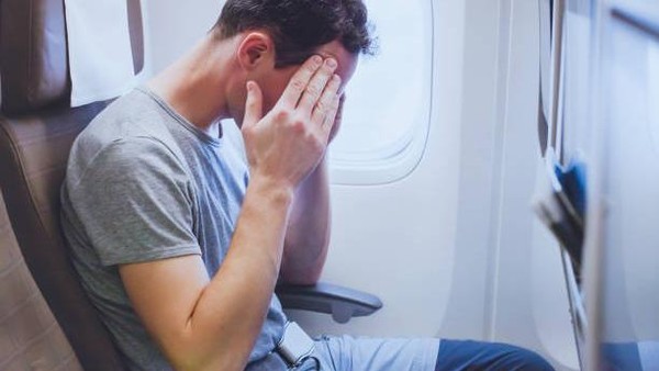 Takut Naik Pesawat? 4 Tips Ampuh Penerbangan Pagi