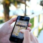 Temukan Lokasi Seseorang: WhatsApp & Google Maps