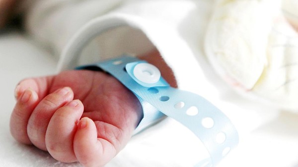 Tragis: Bayi Prematur Meninggal Dunia Saat Penerbangan