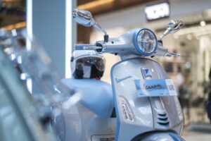 Vespa Primavera & Sprint: Ulang Tahun ke-79, Warna Baru!
