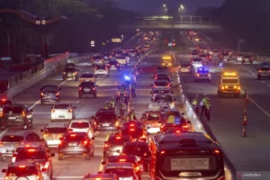 Humaniora Kemarin: Presiden Rayakan Idul Fitri hingga One Way Cipali