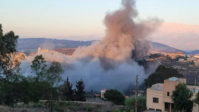 Israel, Lebanon, Beirut, konflik Timur Tengah, serangan Israel, ledakan Beirut, berita internasional, ketegangan Israel Lebanon, militer Israel, situasi global