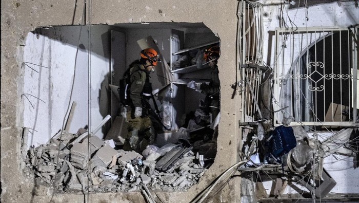 Iran, Amerika Serikat, tawaran damai, negosiasi internasional, hubungan AS Iran, geopolitik, konflik Timur Tengah, strategi diplomasi, berita internasional, analisis pakar