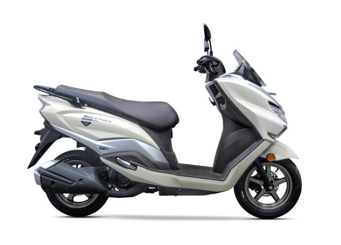 suzuki burgman terbaru, harga suzuki burgman 2026, burgman street 125, motor suzuki terbaru, skutik premium murah, motor matic 19 jutaan, spesifikasi suzuki burgman, kelebihan burgman street, motor irit 125cc, skutik nyaman harian