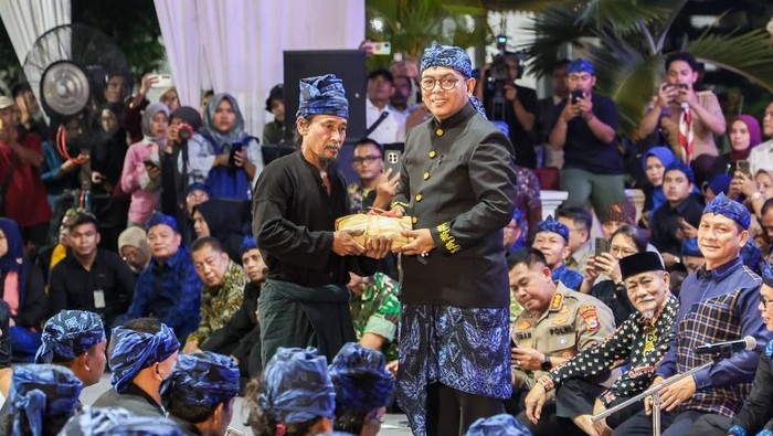 Andra Soni, Suku Baduy, ritual adat, Ujung Kulon, pelestarian alam, masyarakat adat, konservasi, budaya Indonesia, lingkungan hidup, Banten