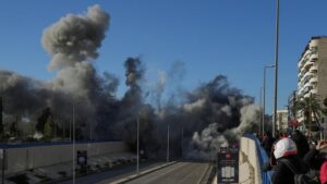 serangan israel, lebanon berkabung, konflik timur tengah, korban tewas, perang israel lebanon, berita internasional, krisis kemanusiaan, gencatan senjata, politik global, timur tengah