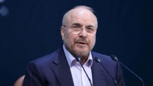 Iran, Selat Hormuz, Amerika Serikat, blokade pelabuhan, konflik Iran AS, geopolitik Timur Tengah, jalur minyak dunia, krisis energi, militer Iran, ketegangan global