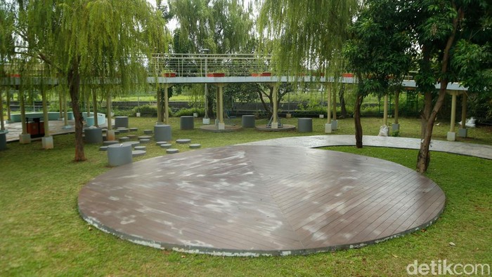 taman kota, ruang publik, taman goleran pratama, rekreasi, wisata lokal, fasilitas umum, ruang hijau, warga, gaya hidup, berita daerah