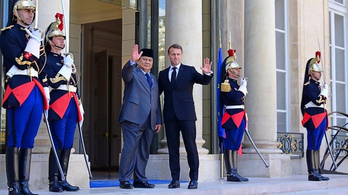 prabowo subianto, emmanuel macron, istana elysee, prancis, indonesia prancis, diplomasi, hubungan internasional, guard of honor, kunjungan resmi, berita politik