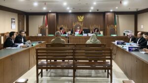 korupsi lng, pledoi terdakwa, kasus korupsi, sidang tipikor, berita hukum, proyek energi, uang negara, pengadilan tipikor