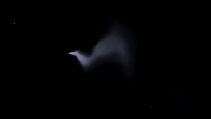 roket china, fenomena langit, bali, lampung, brin, benda bercahaya, astronomi, puing antariksa, berita sains, langit malam